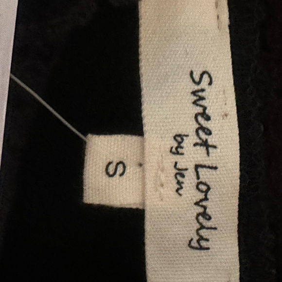 JEN - Sweet Lovely  - Black Lace Top Ruffle Sleeve Fringe SZ S Lined NWT - Picture 9 of 13